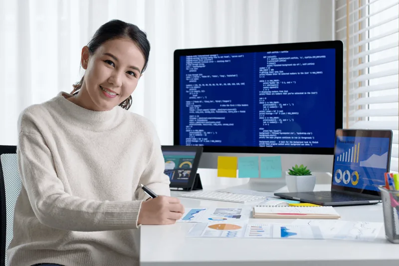 Môi trường làm việc hiện đại, linh hoạt tại các tập đoàn công nghệ hàng đầu luôn chào đón phái đẹp.
